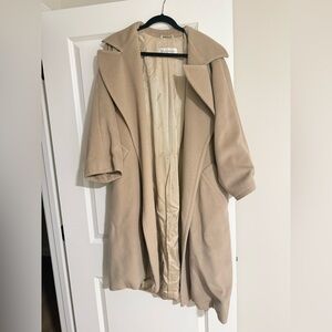 MaxMara Women’s Beige Wool Coat size 12